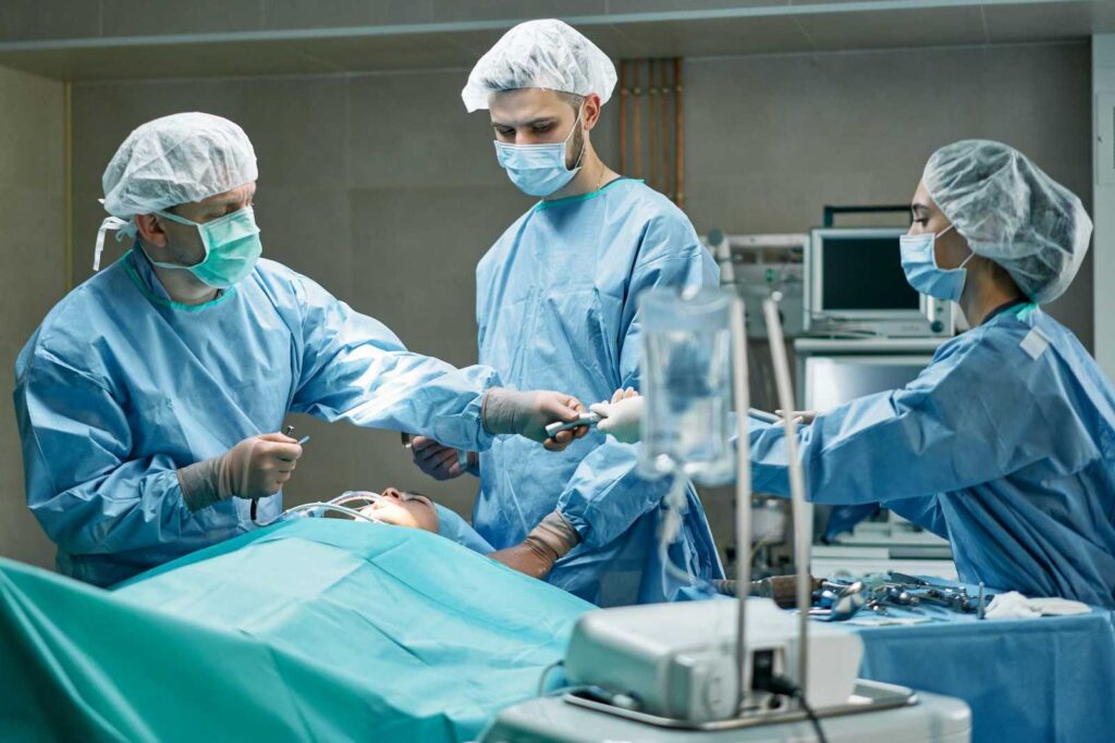 Сколько нужно учиться, чтобы стать врачом анестезиологом-реаниматологом? Карьерный рост для анестезиолога-реаниматолога