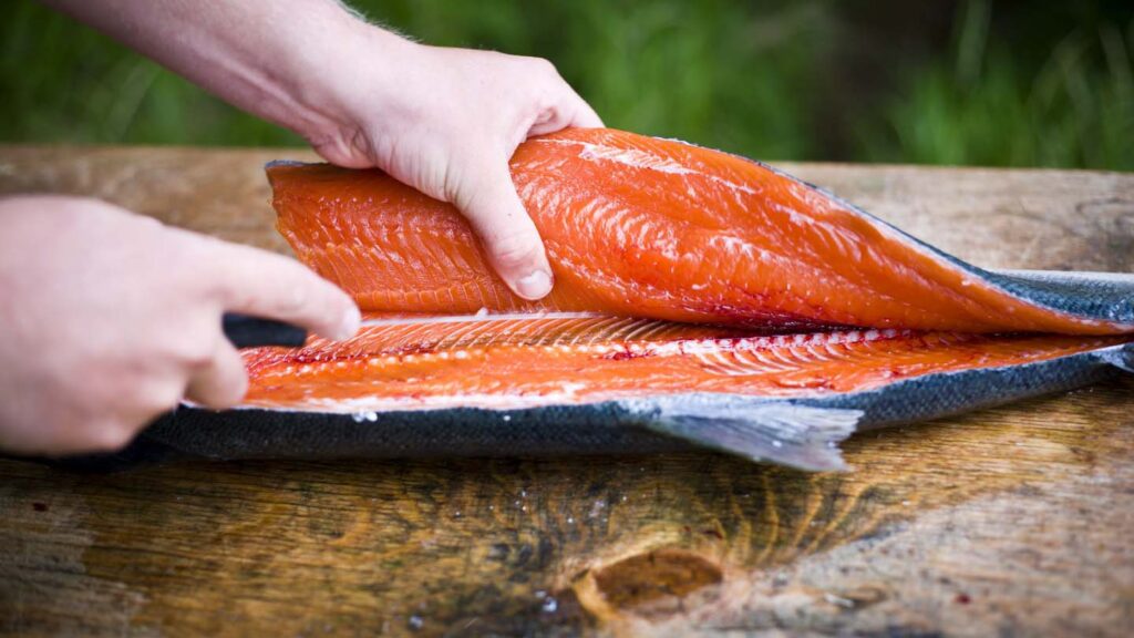 Полезные кулинарные советы: как подготовить рыбу к приготовлению?