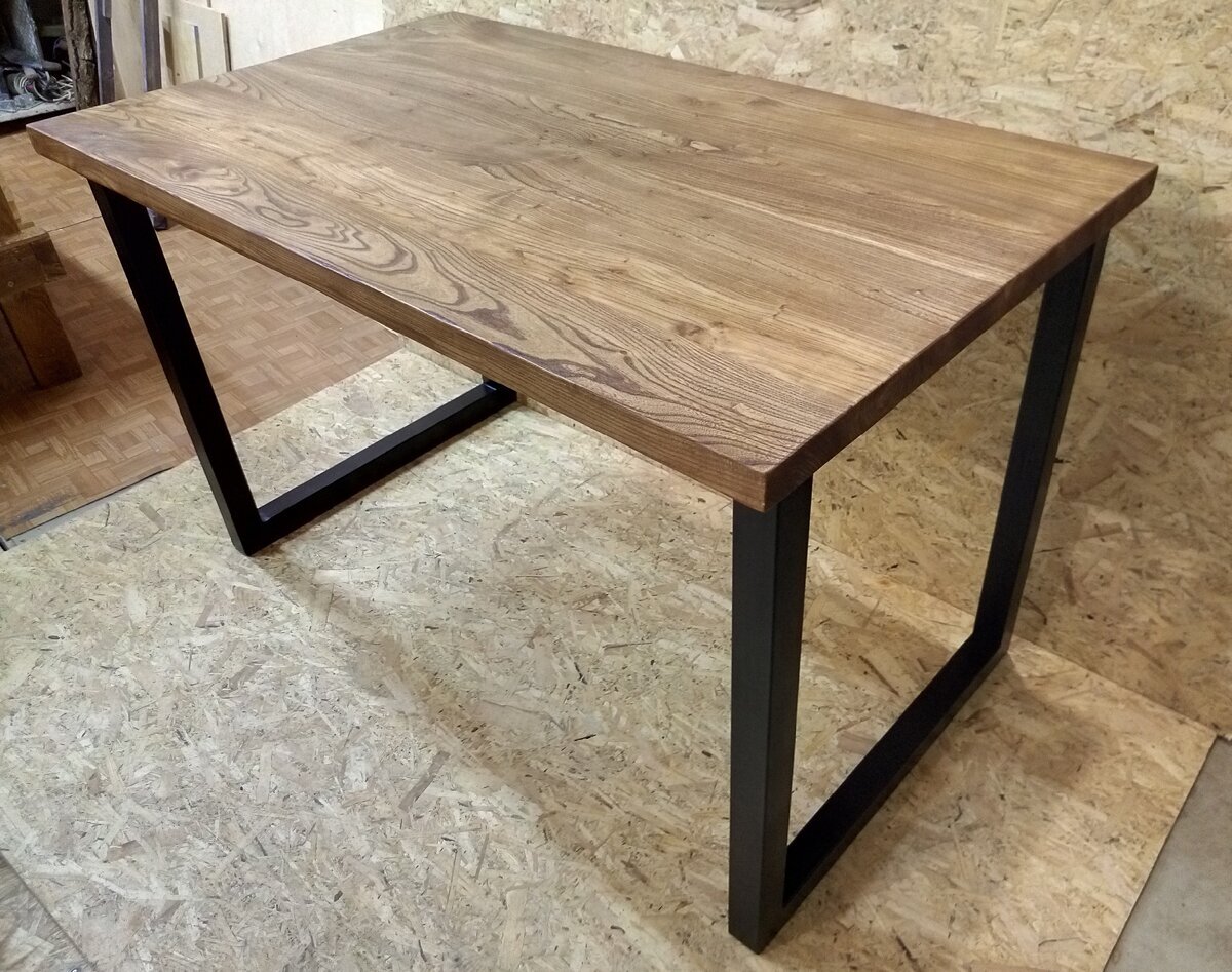 Быстрый и легкий стол. Самодельный кухонный стол. Каркас кухонного стола из дерева. Длинный деревянный стол. Самодельный деревянный стол.